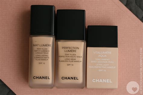 Chanel perfection lumière foundation